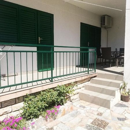 Mala Kuca Appartamento Vodice Esterno foto