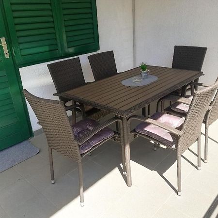 Mala Kuca Appartamento Vodice Esterno foto